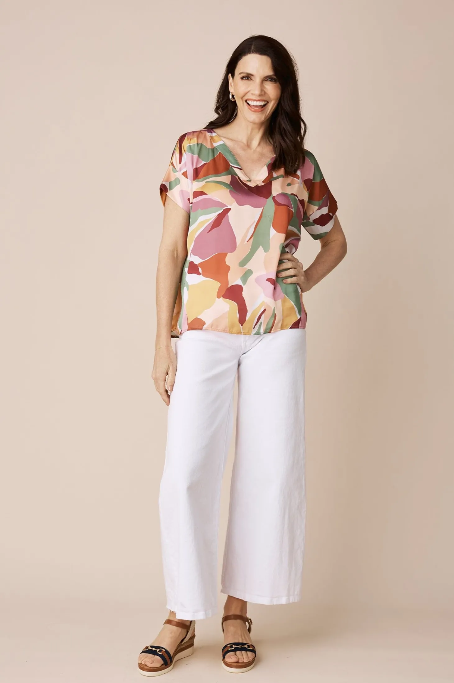 Hot Carolina Bianca Short Sleeve Top Delia Print with V Neck