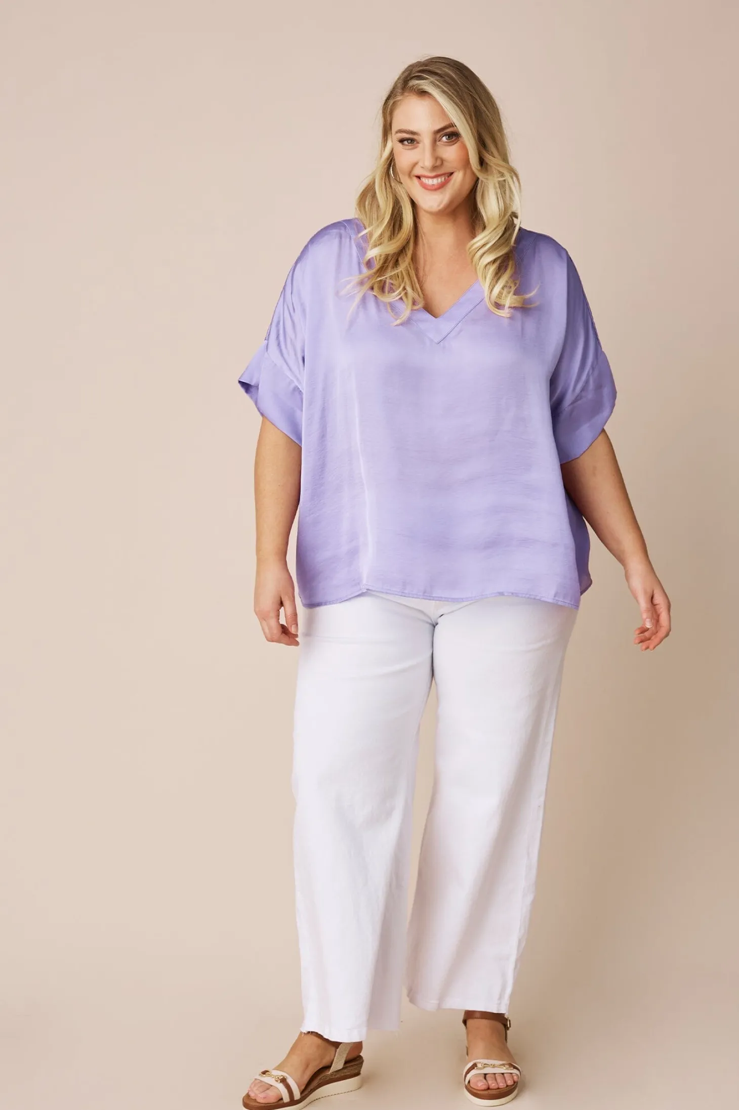 Fashion Carolina Bianca Short Sleeve Top Lavender with V Neck