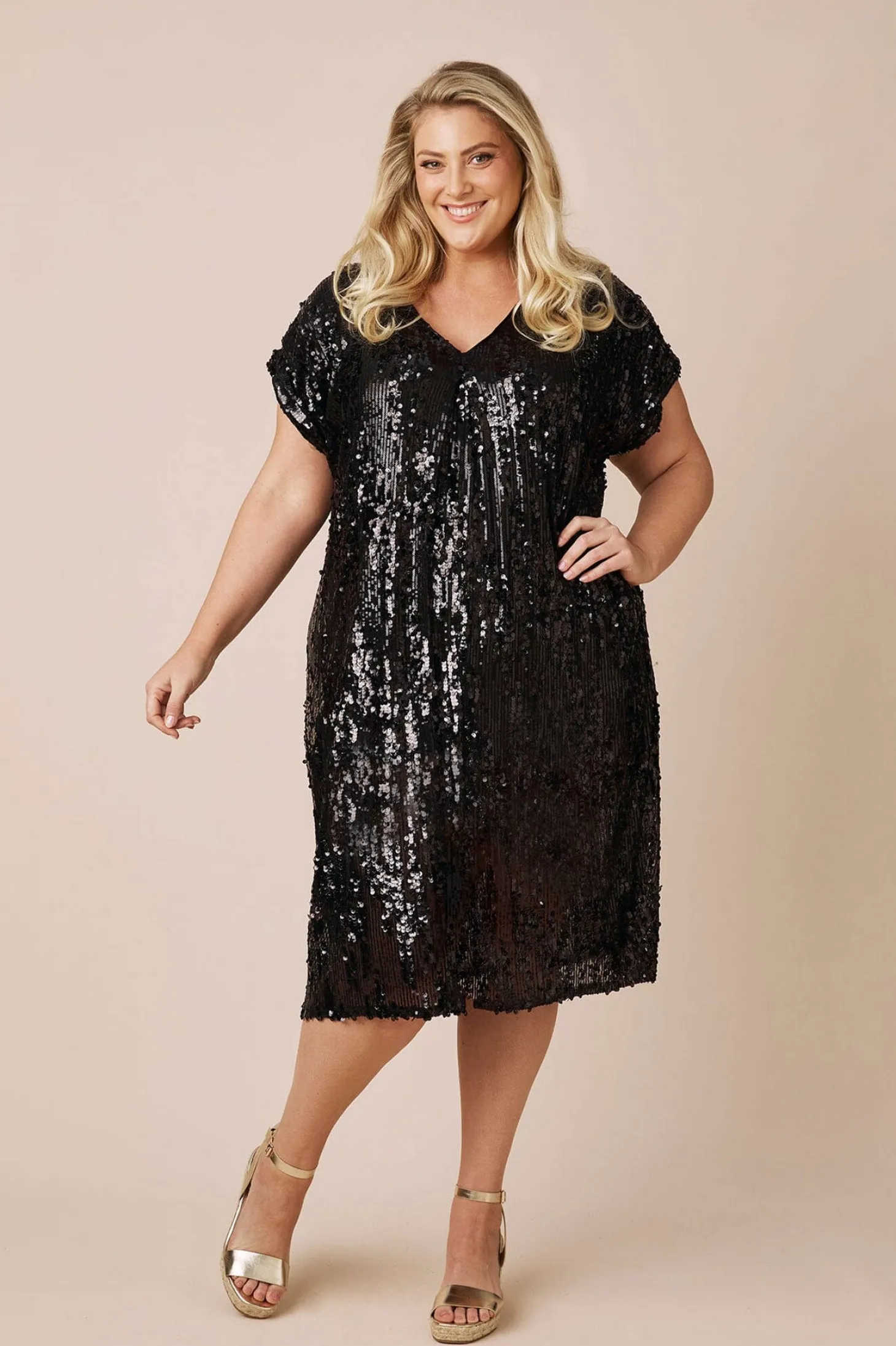 Fashion Carolina Coco Midi Dress Black