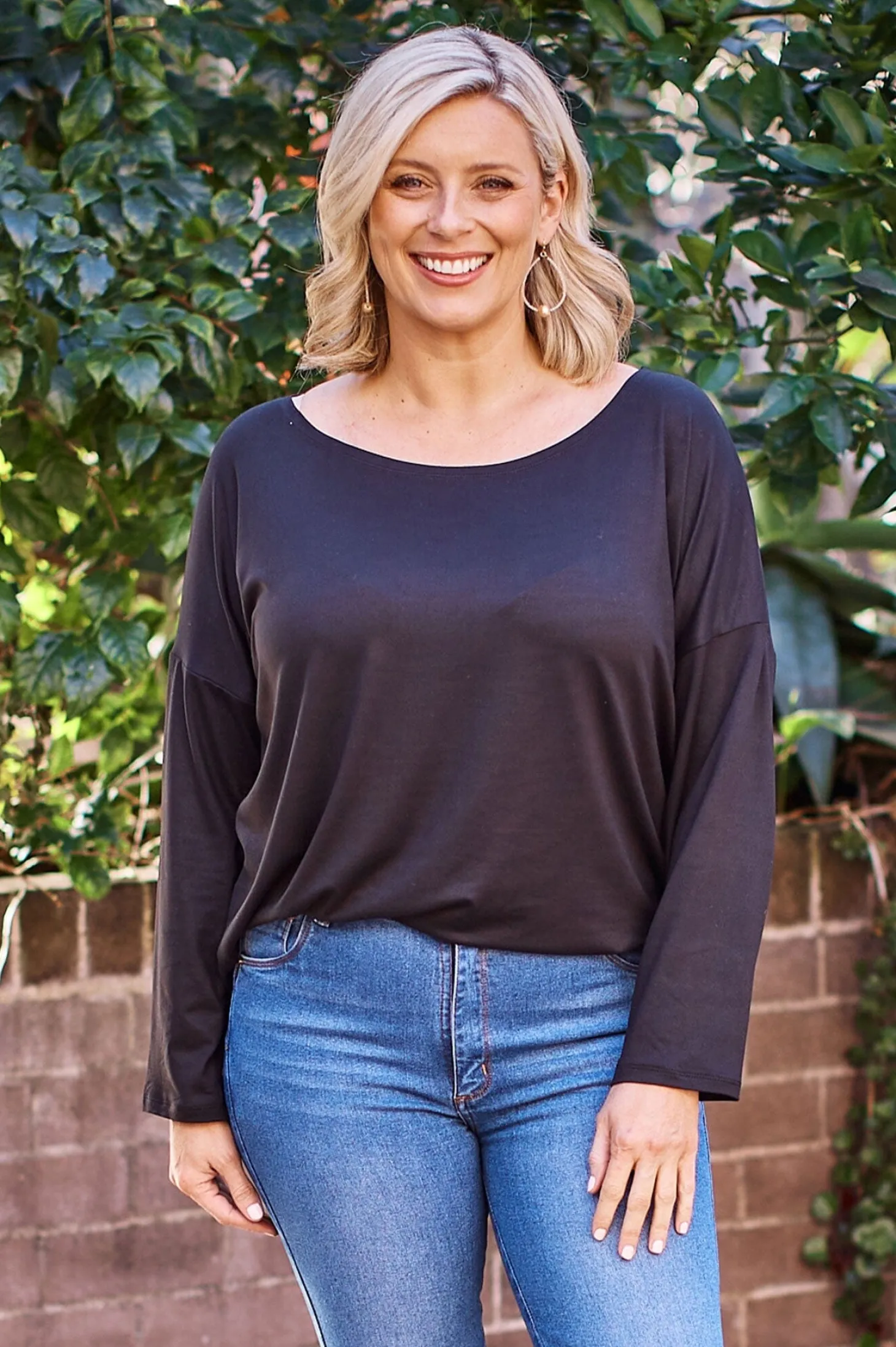 Online Carolina Erica Essential Top Round Neck Black