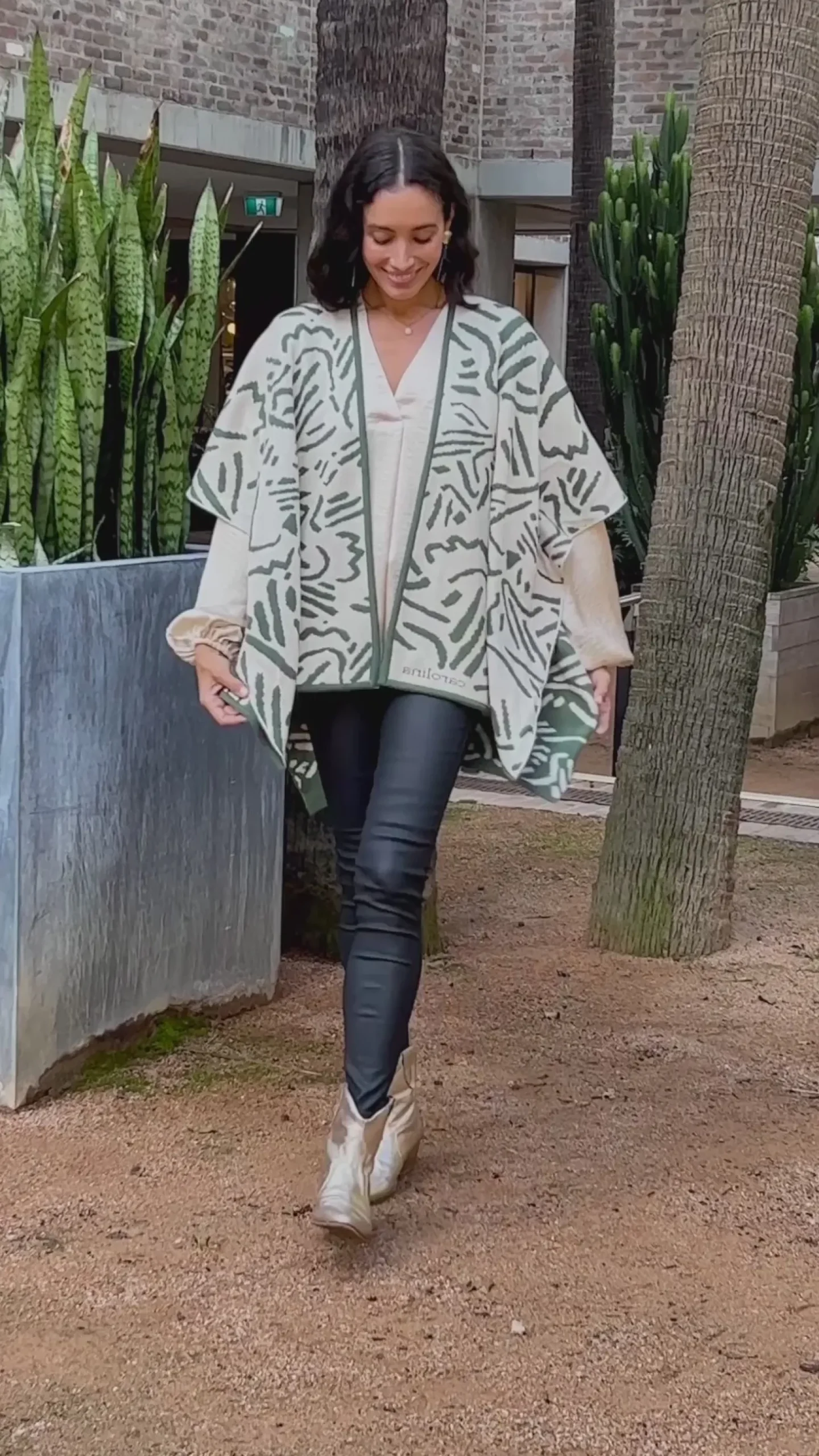 Store Carolina Hollie Wrap Ivory and Emerald