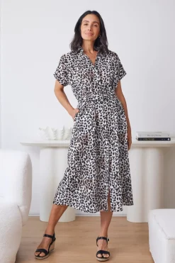 Hot Carolina Kendi Animal Print Dress