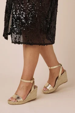 Fashion Carolina Madison Wedges Gold