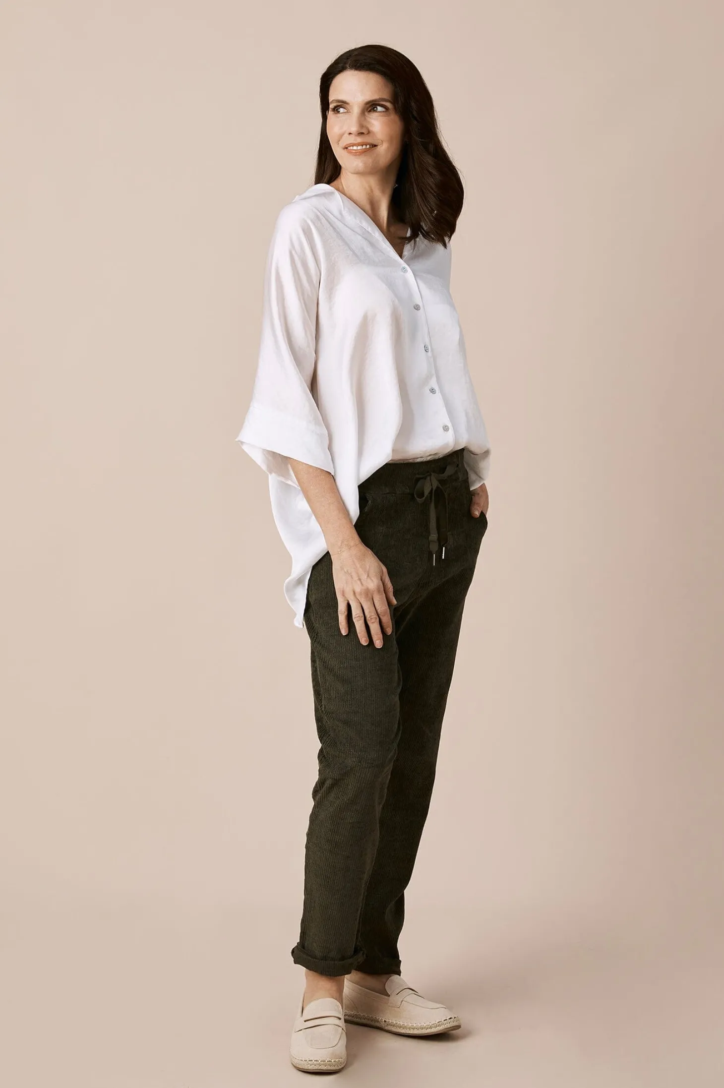 Fashion Carolina Maricela Corduroy Jogger Olive