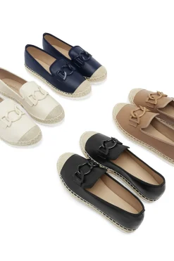Best Sale Carolina Melissa Loafers Cream