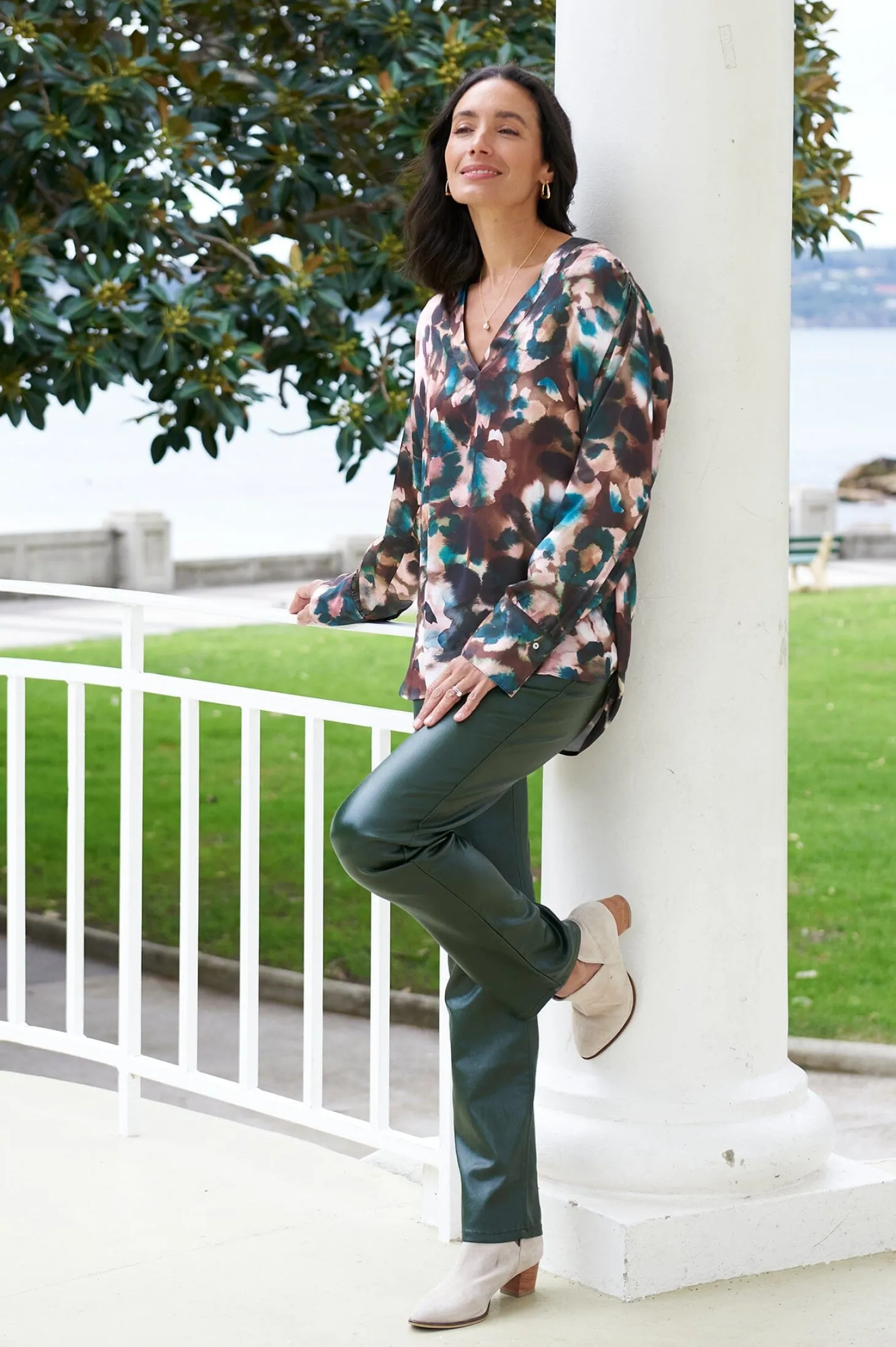 Flash Sale Carolina Milana Print V-Neck Long Sleeve Top