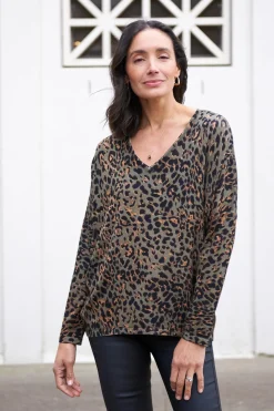 Fashion Carolina Rana Animal Print Jumper Olive