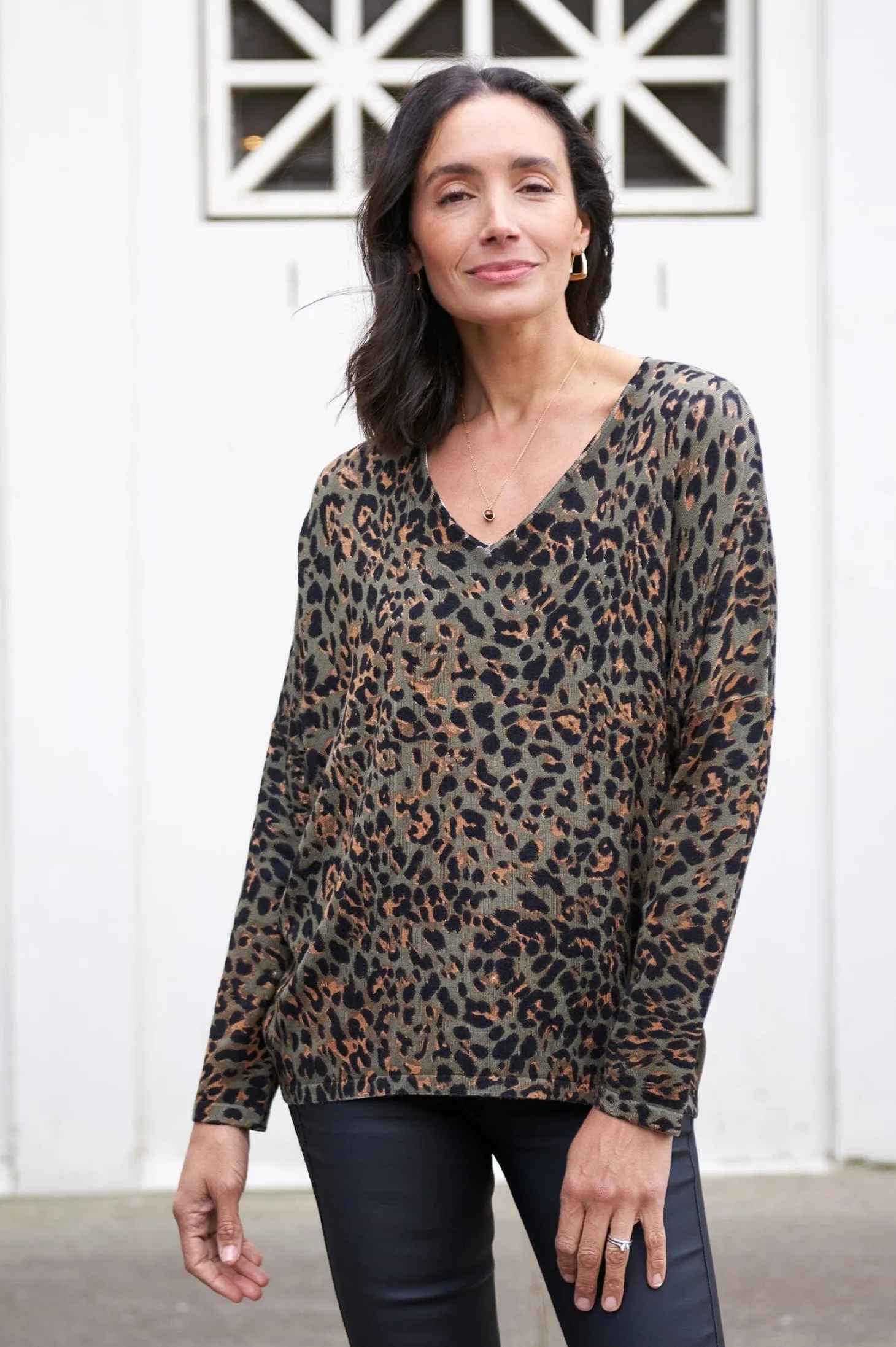 Fashion Carolina Rana Animal Print Jumper Olive