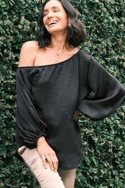 Sale Carolina Sienna Round Neck Top Black