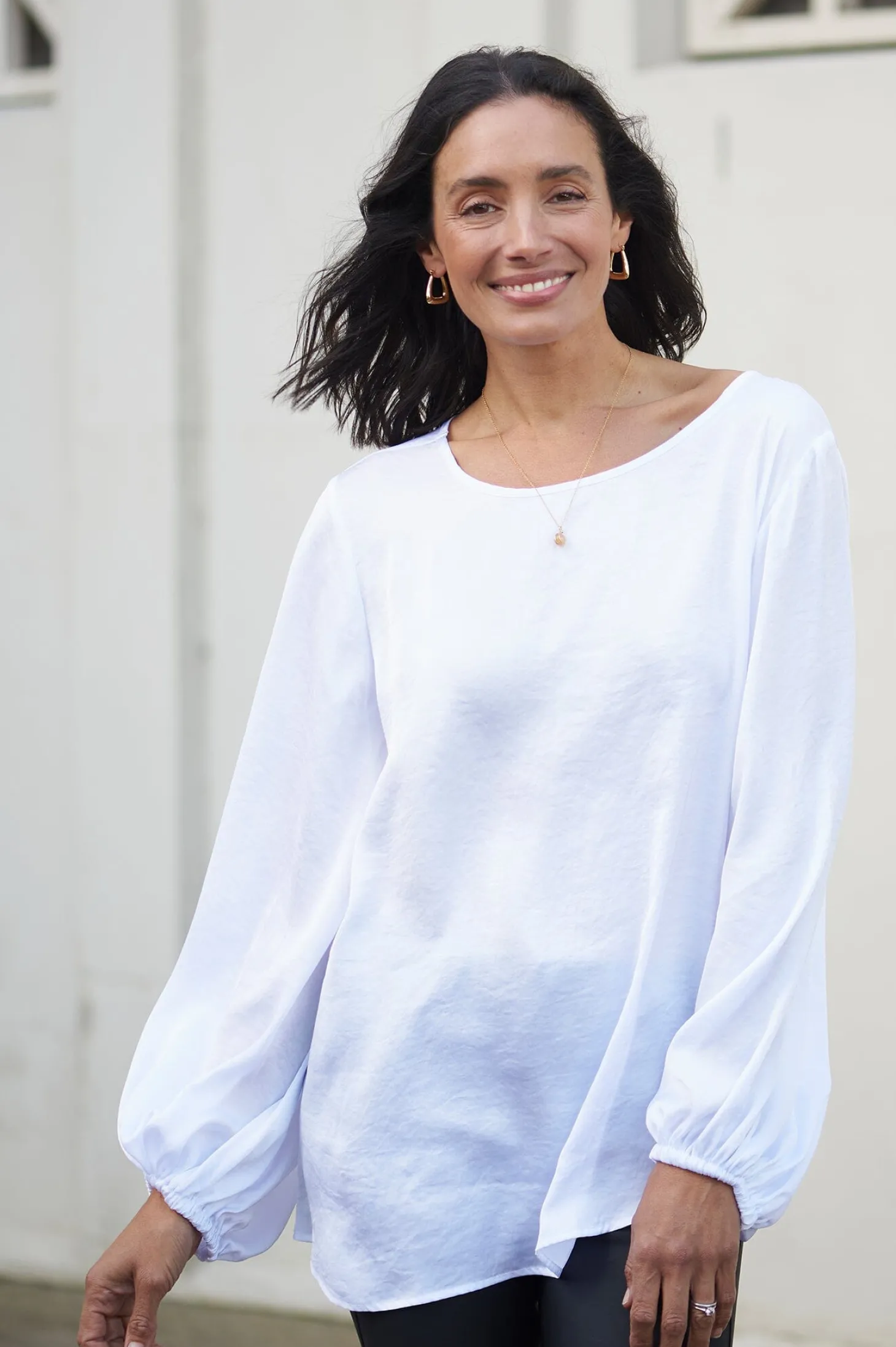Cheap Carolina Sovana Round Neck Long Sleeve Top White