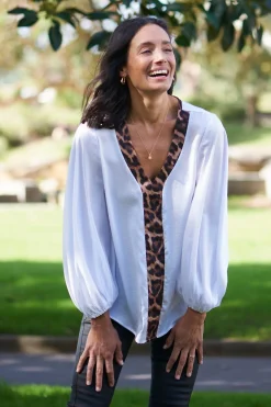 Best Sale Carolina Sovana V-Neck Top White with Animal Trim